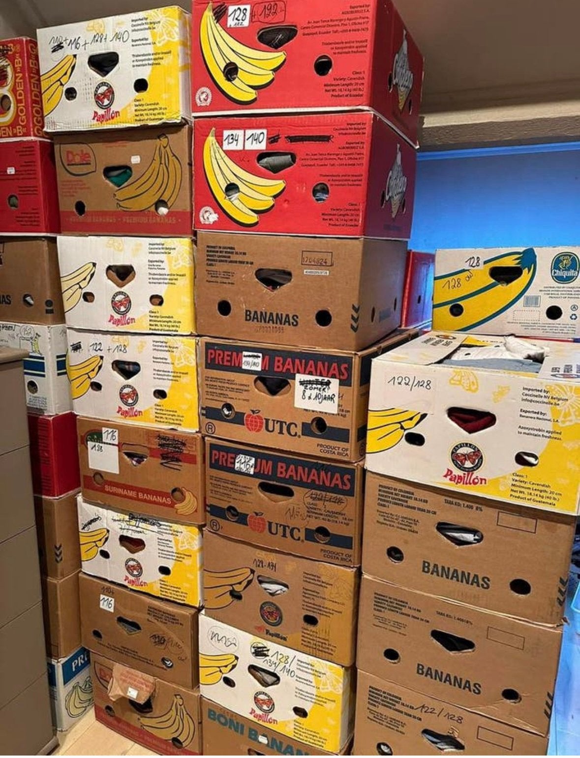 * grote partij kleding * 20 bananendozen * alle maten, Ophalen, Zo goed als nieuw, Maat 98