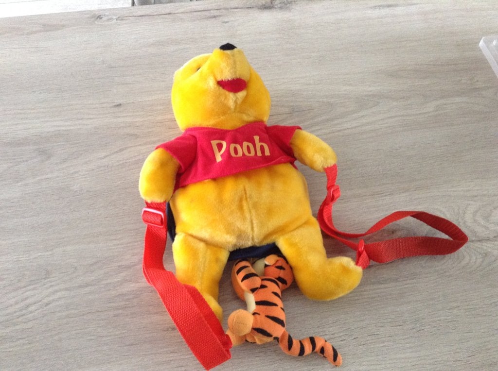 Disney Winnie the Pooh pluche rugzak, Verzamelen, Disney, Zo goed als nieuw, Tas, Koffer of Zak, Winnie de Poeh of vrienden, Ophalen of Verzenden