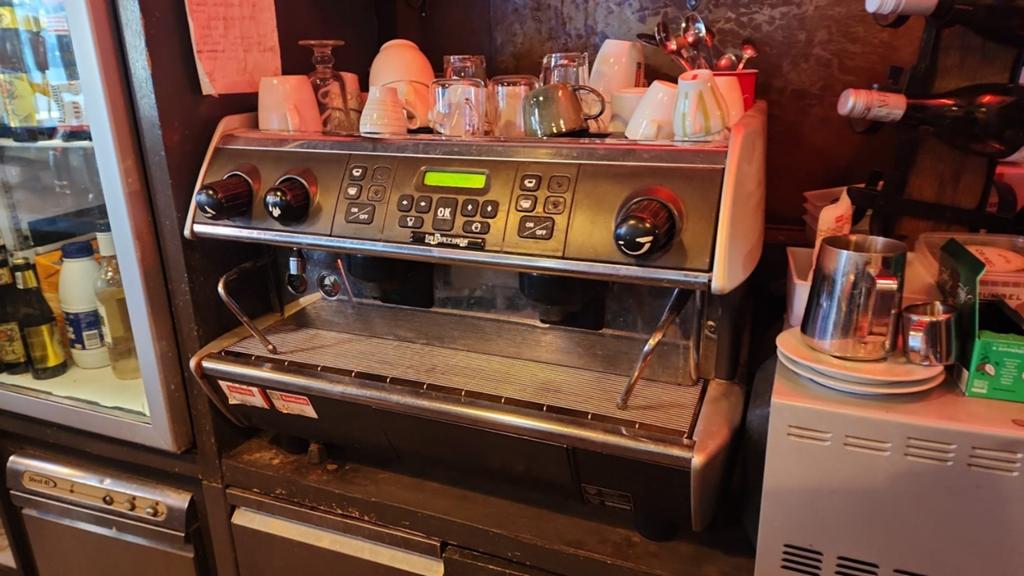 Rombouts Koffie Machine, Ophalen