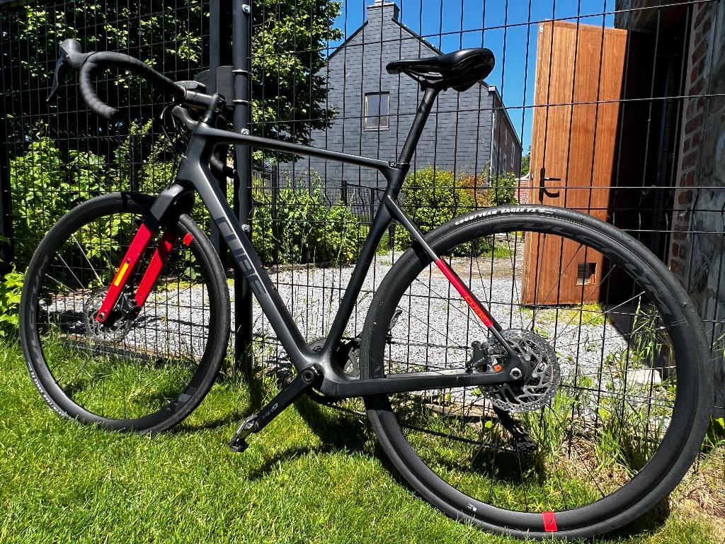 CUBE NUROAD C:62 PRO - gravel - 58cm (L) - 2 jeux de roues, Vélos & Vélomoteurs, Autres marques, 10 à 15 vitesses, 57 à 61 cm