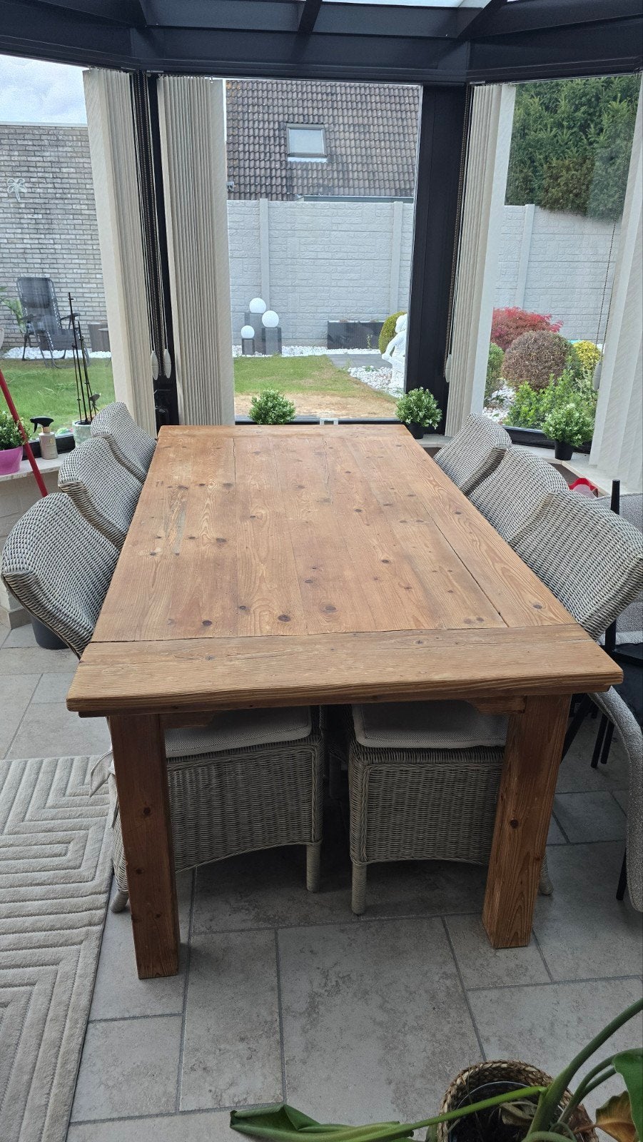 Table à manger en bois massif de style champêtre avec 6 chai, Enlèvement