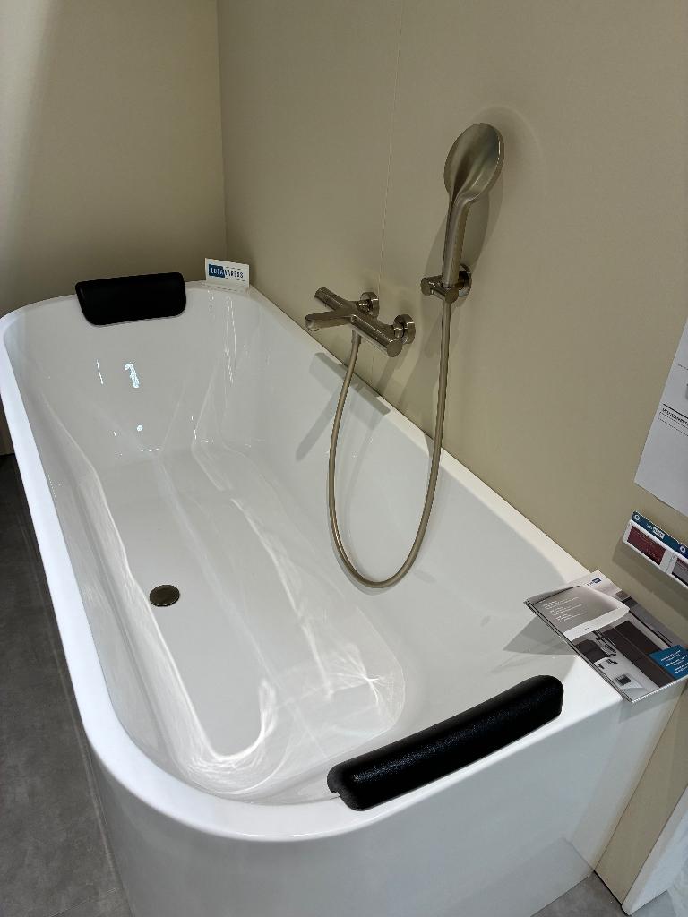 Bad, Doe-het-zelf en Bouw, Sanitair, Ophalen, Nieuw, Bad