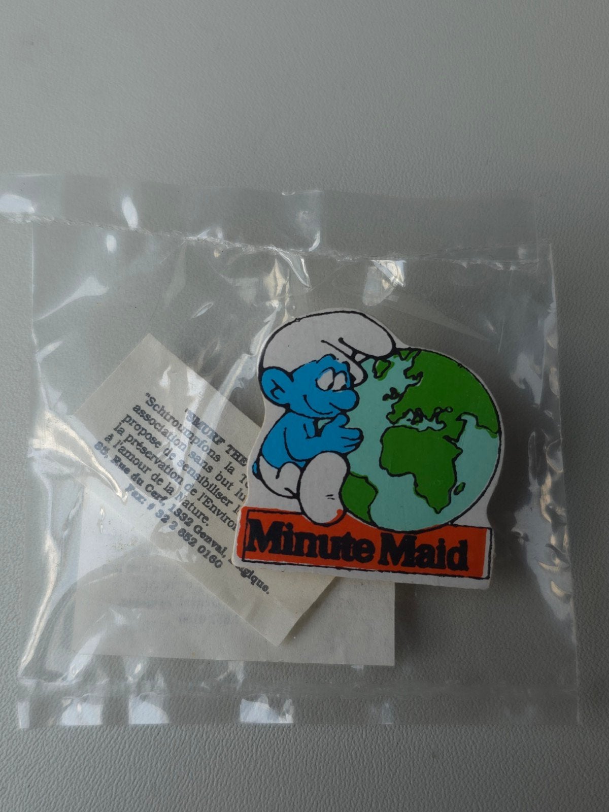 Pin's Schtroumpf vintage Minute Maid Neuf, Verzenden, Nieuw, Overige Smurfen, Overige typen