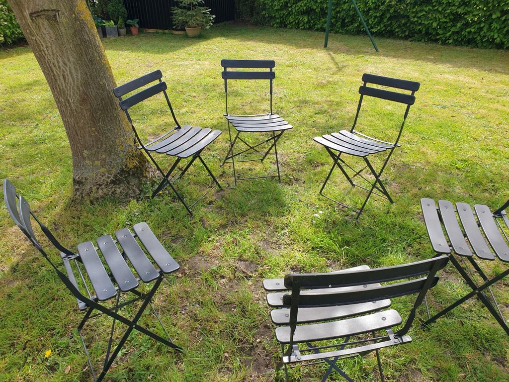 6 zwarte metalen stoeltjes voor 50 euro, Tuin en Terras, Ophalen
