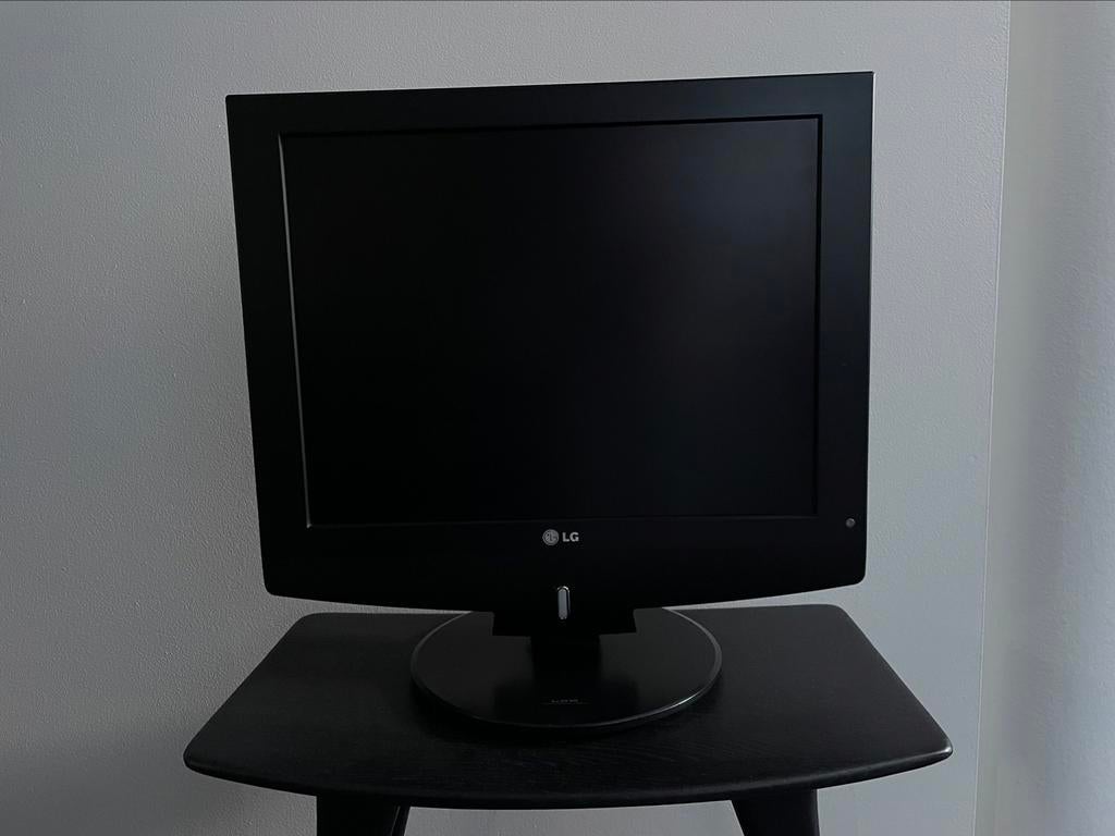 LG 20-inch lcd-tv - compact en praktisch formaat, Audio, Tv en Foto, Zo goed als nieuw, 40 tot 60 cm, LCD, LG