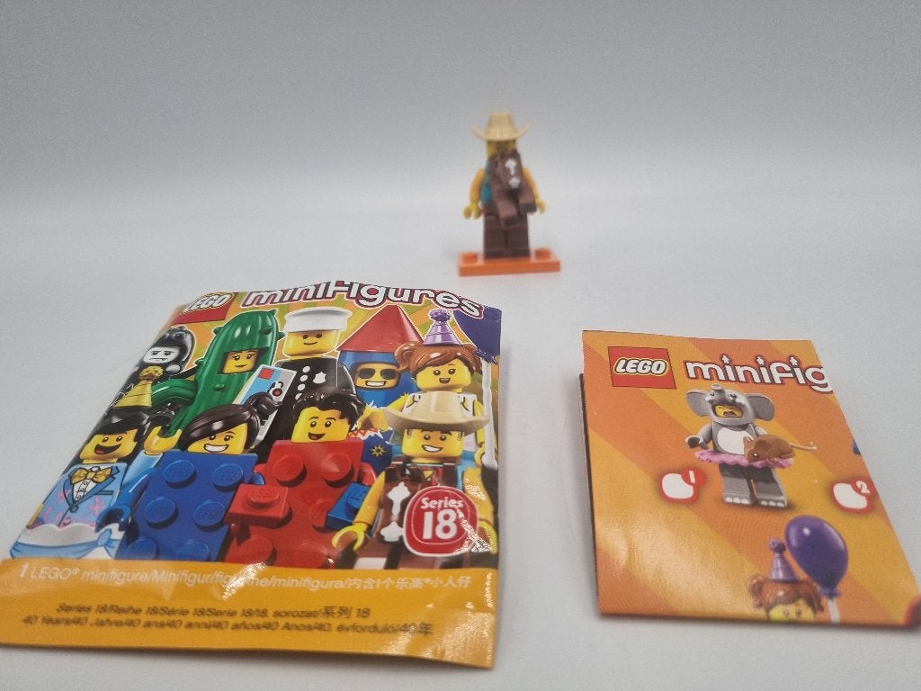 Lego CMF Serie 18 Col18-15 Cowboy Costume Guy, Lego, Ophalen of Verzenden, Zo goed als nieuw, Minifiguren serie