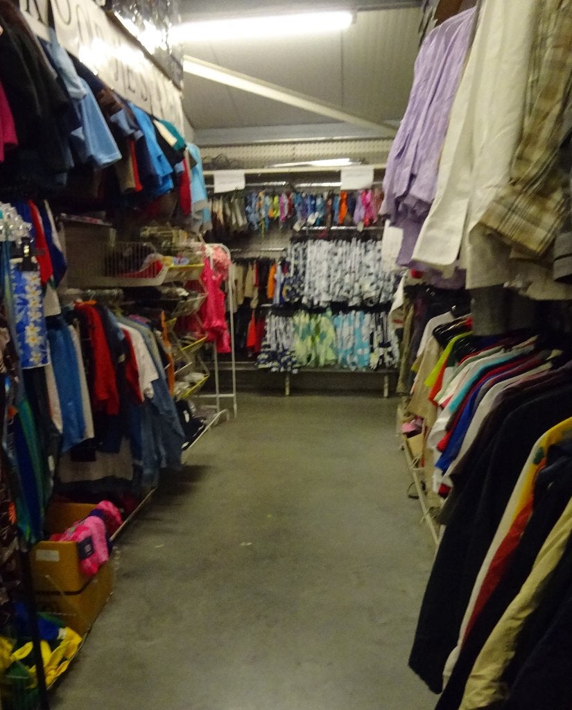 NIEUW Partijtje van 330 stuks diverse kleding voor Dames, He, Ophalen, Nieuw
