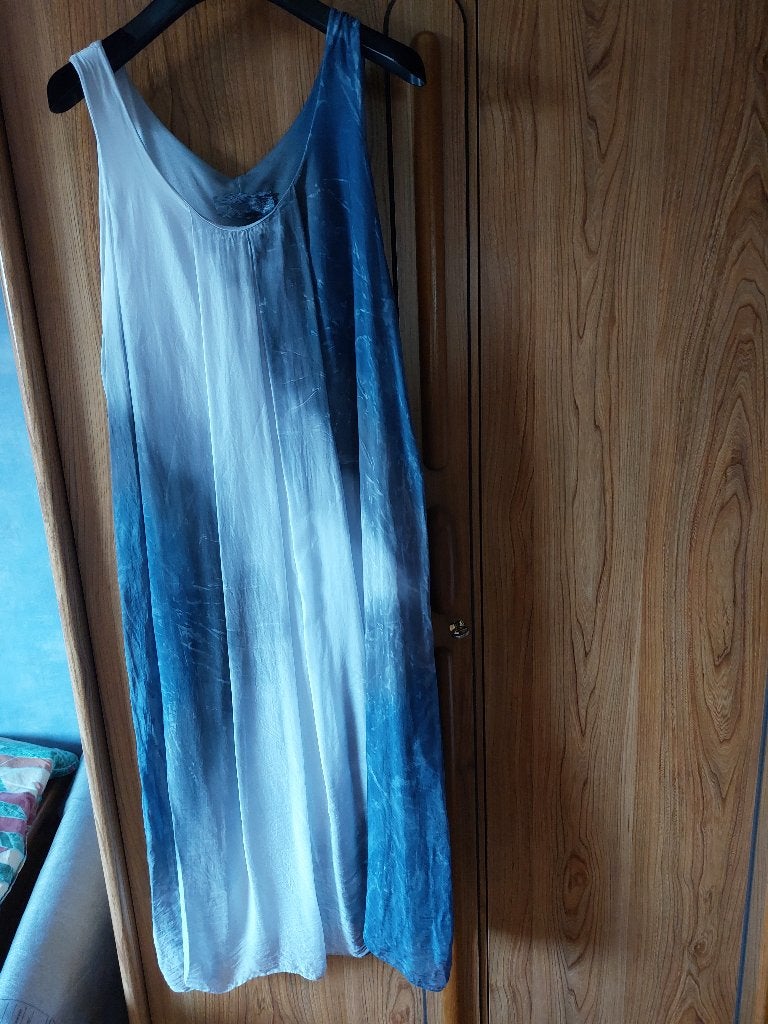 Kleedje in zijde, Kleding | Dames, Ophalen of Verzenden, Gedragen, Maat 38/40 (M), Blauw