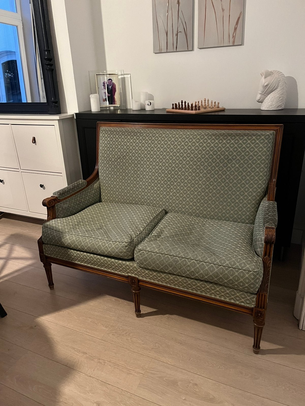 Superbe canapé 2 places style Louis XVI – Tissu vert, Maison & Meubles, Enlèvement, Comme neuf