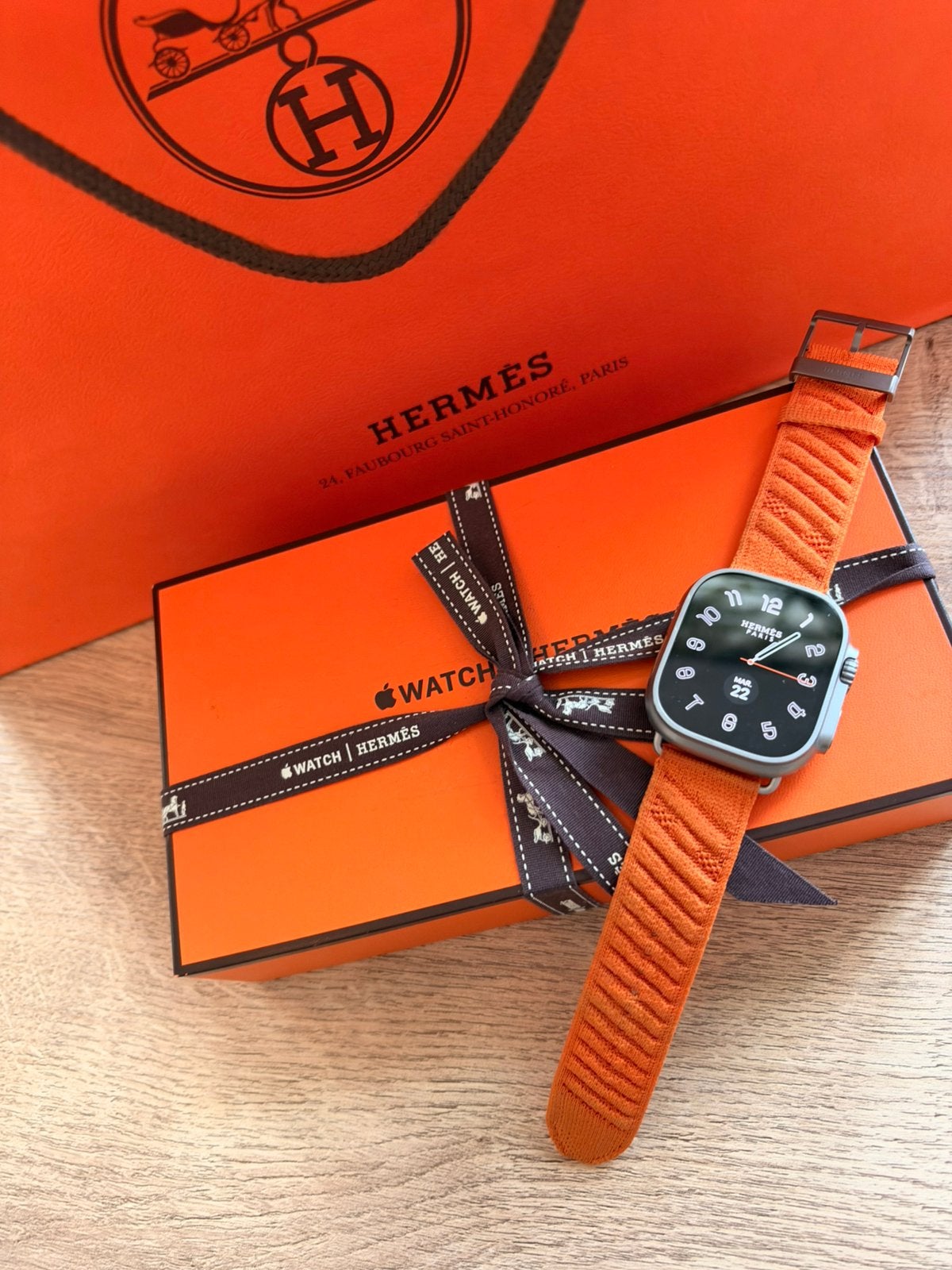Apple Watch Ultra 3 Hermès – 49 mm – Bracelet En Mer orange, Enlèvement ou Envoi, Comme neuf, Orange, Garçon ou Fille