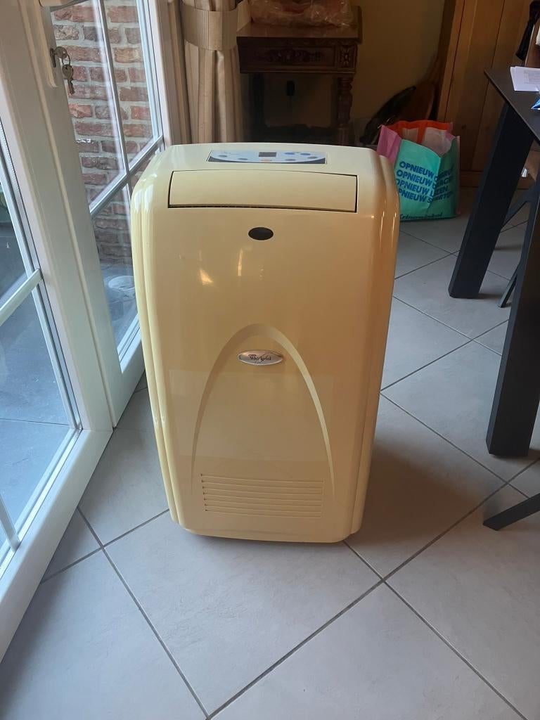 Mobiele Airco Wirlpool 2340 watt, Ophalen, Gebruikt, Minder dan 60 m³, Timer