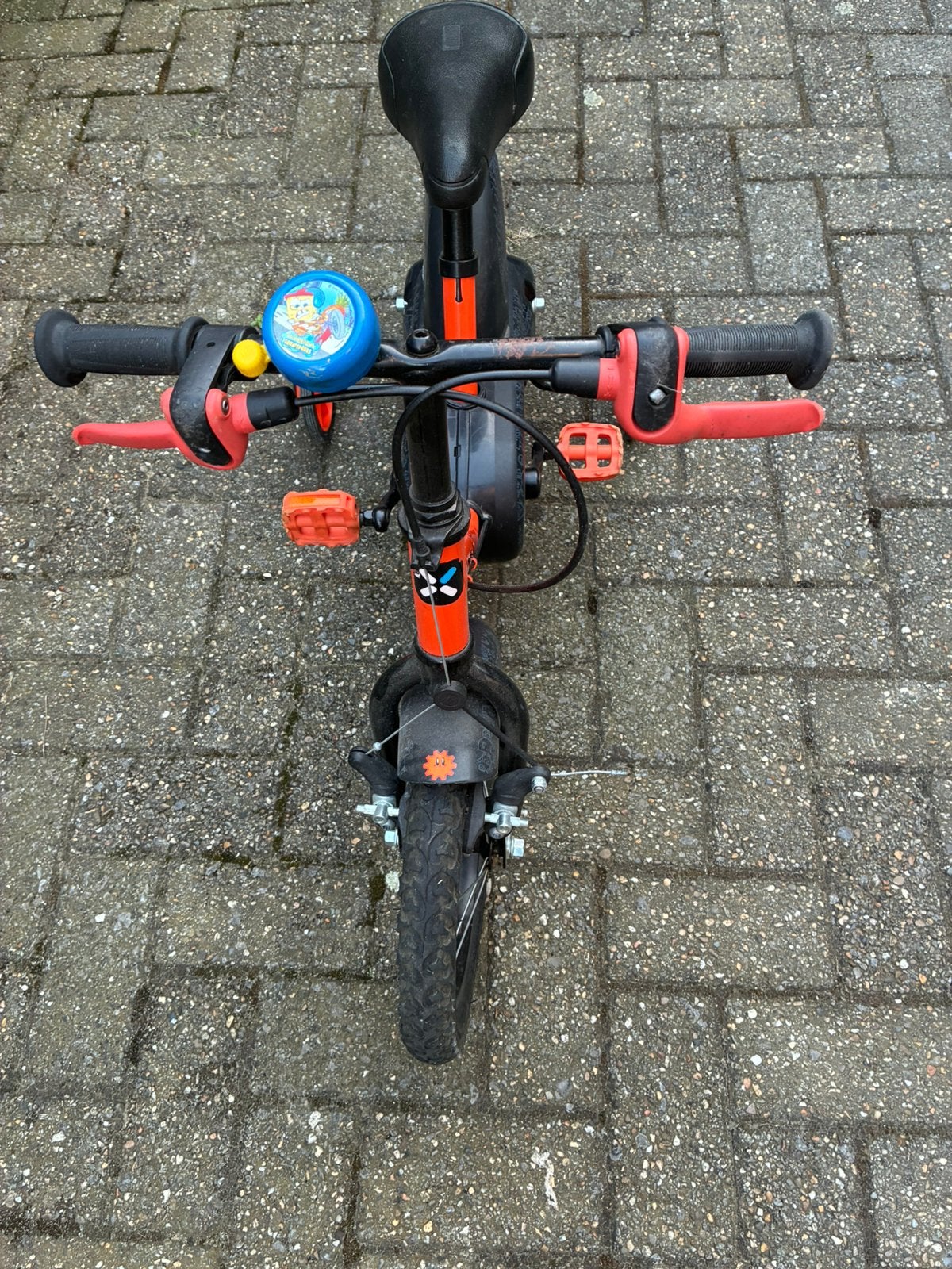 Btwin kinderfiets 12inch, Fietsen en Brommers, Ophalen, Zo goed als nieuw, Minder dan 16 inch, Zijwieltjes