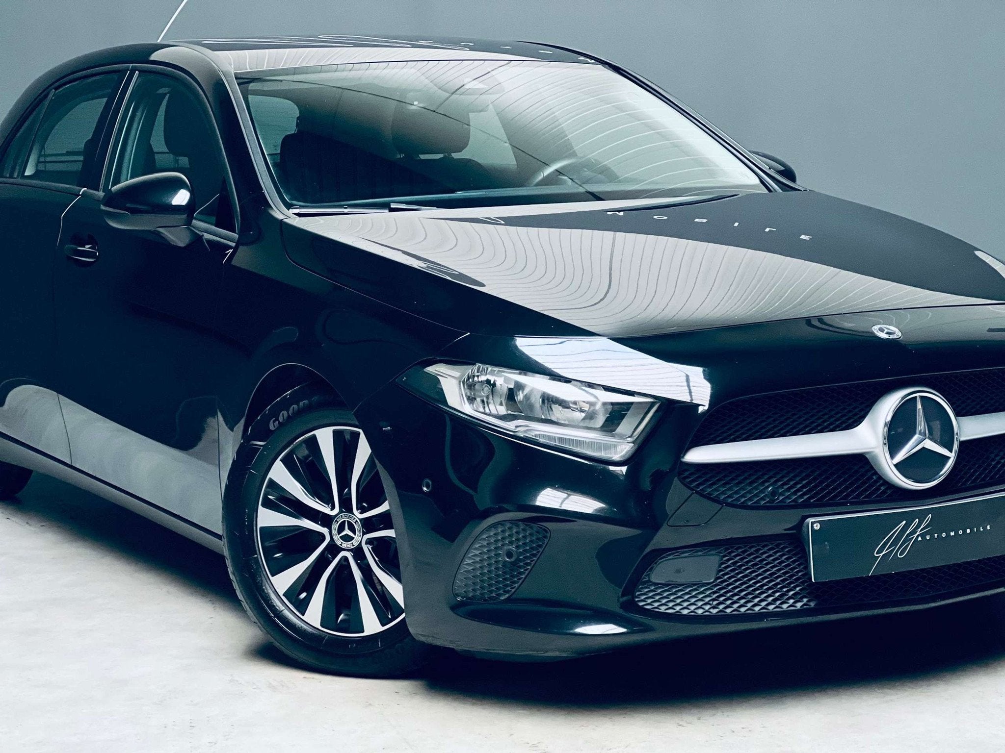 Mercedes-Benz A-Klasse 180 d *2.0*ÉCRAN PRO*CARNET COMPLET*, Voorwielaandrijving, Stof, Gebruikt, Euro 6