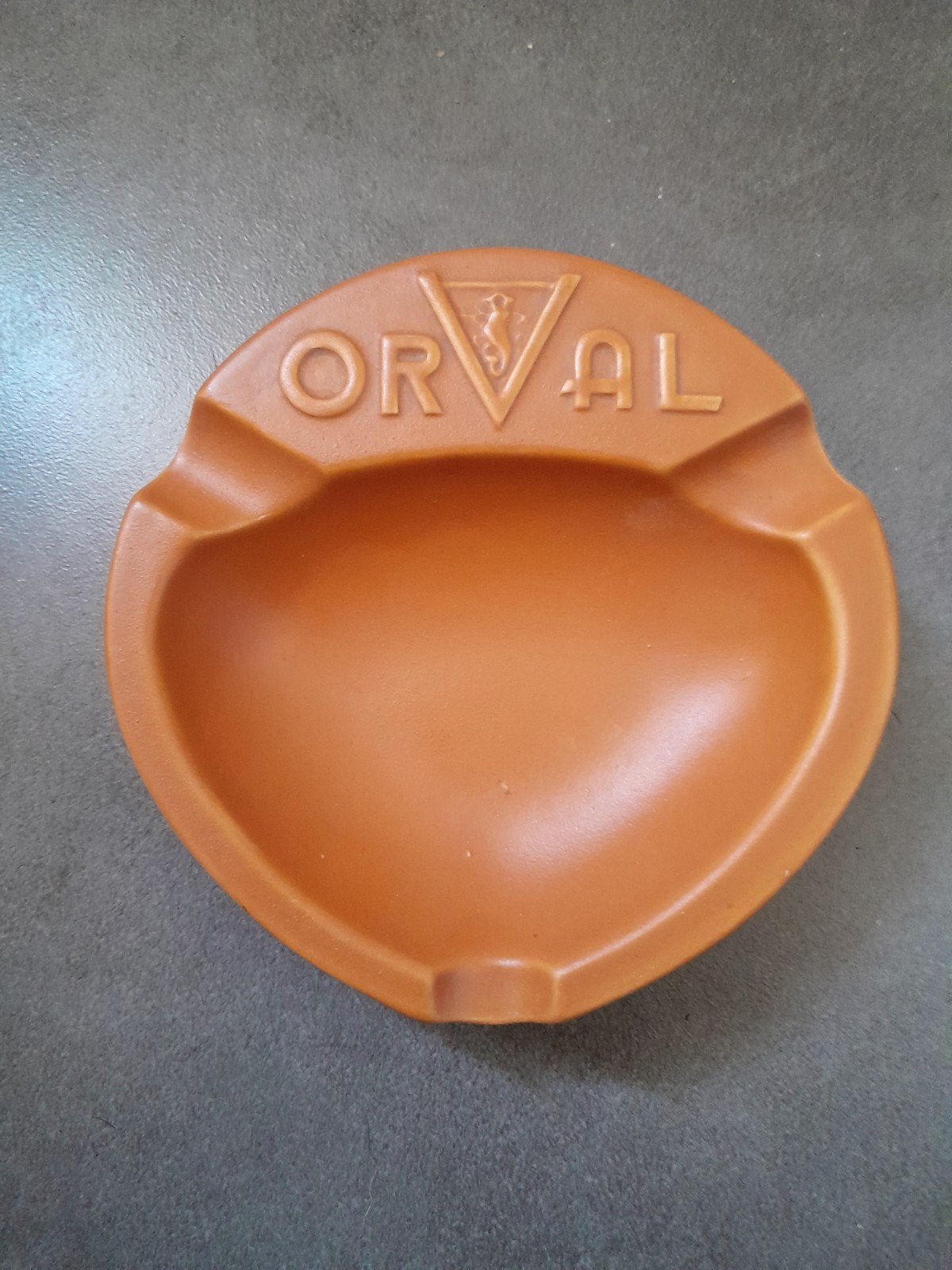 asbak orval, Ophalen
