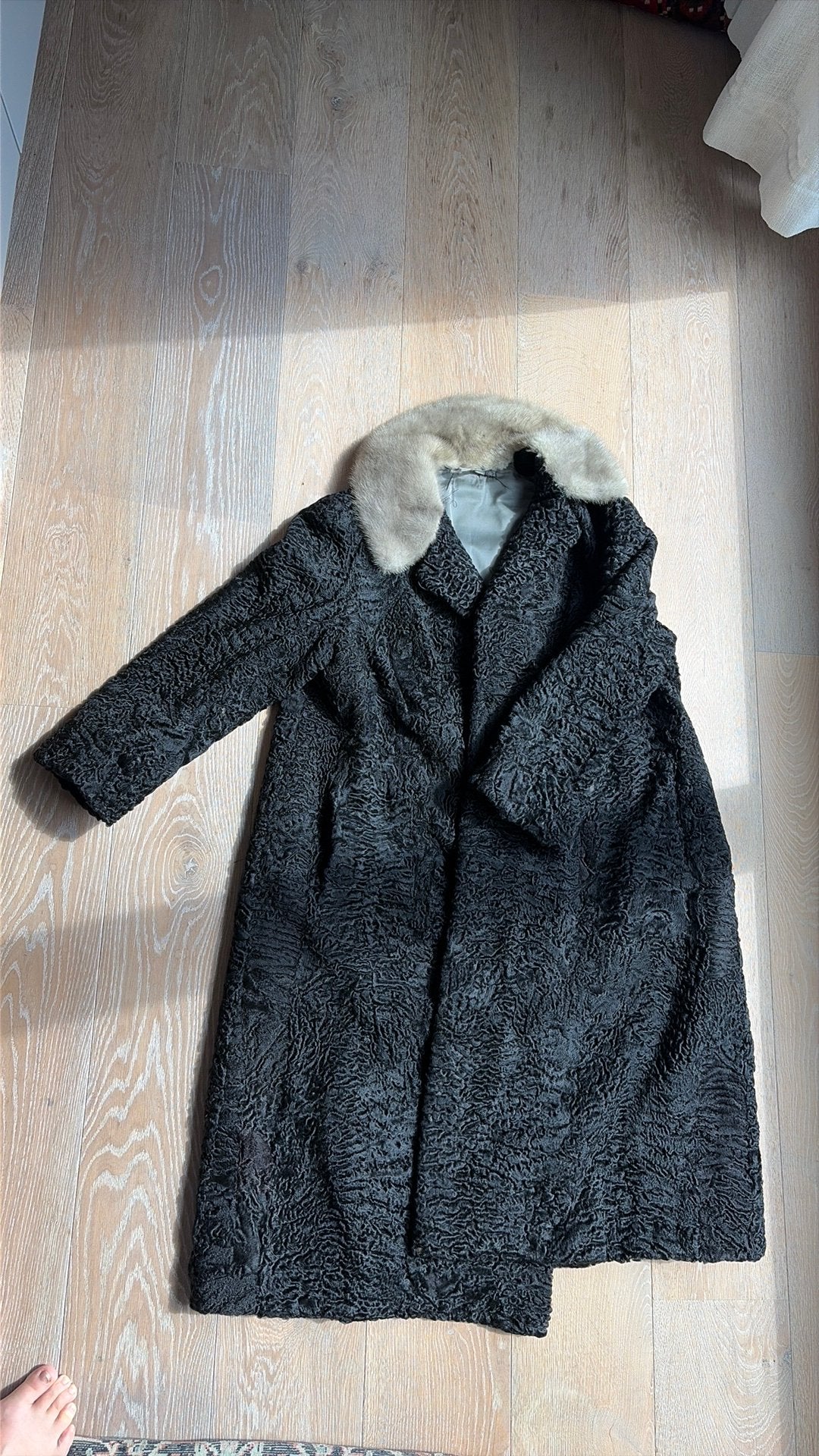 Authentieke Vintage Astrakan Jas - J. Groothaert, Kleding | Dames, Ophalen of Verzenden, Gedragen, Maat 42/44 (L), Zwart