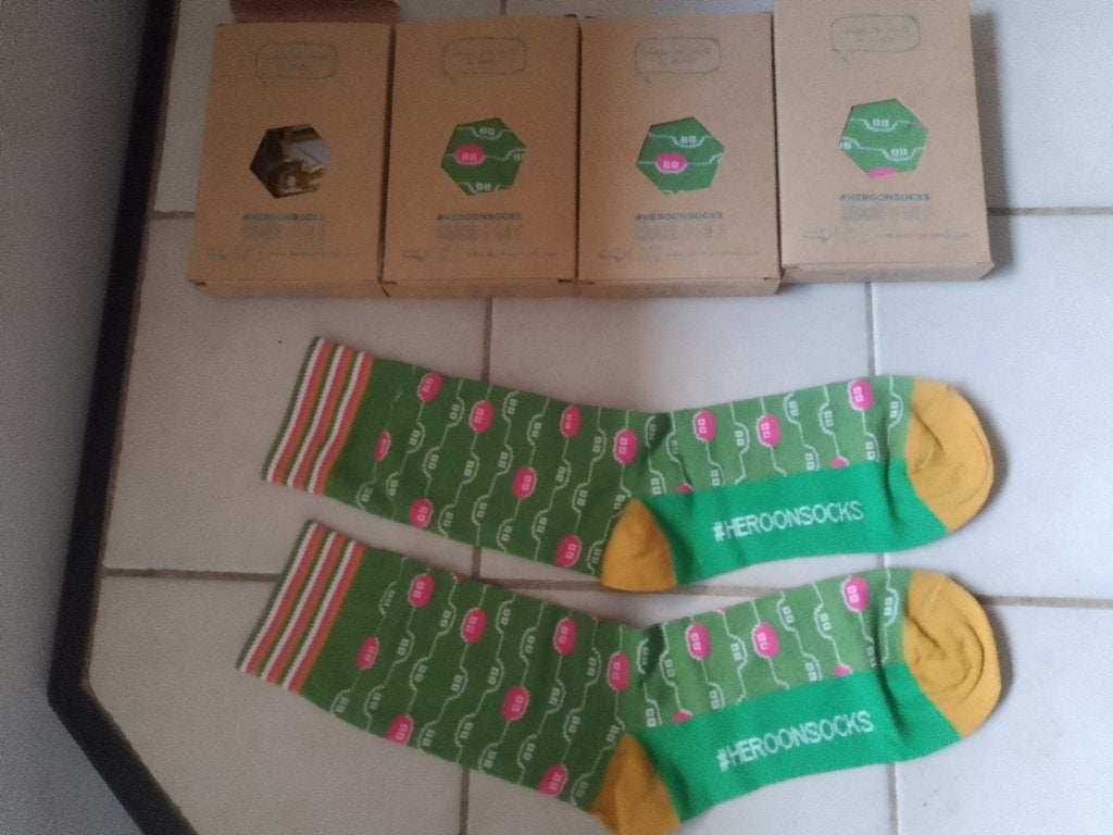 10 paar nieuwe kousen sokken 36 -  39 in doosje kwaliteit, Kleding | Dames, Sokken en Kniesokken, Verzenden, Nieuw, Groen