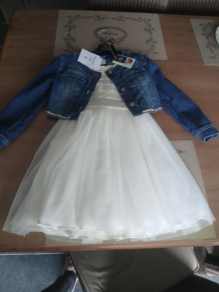 Mooi gekleed kleedje voor communie of trouw maat 128, Enlèvement, Comme neuf, Fille, Robe ou Jupe