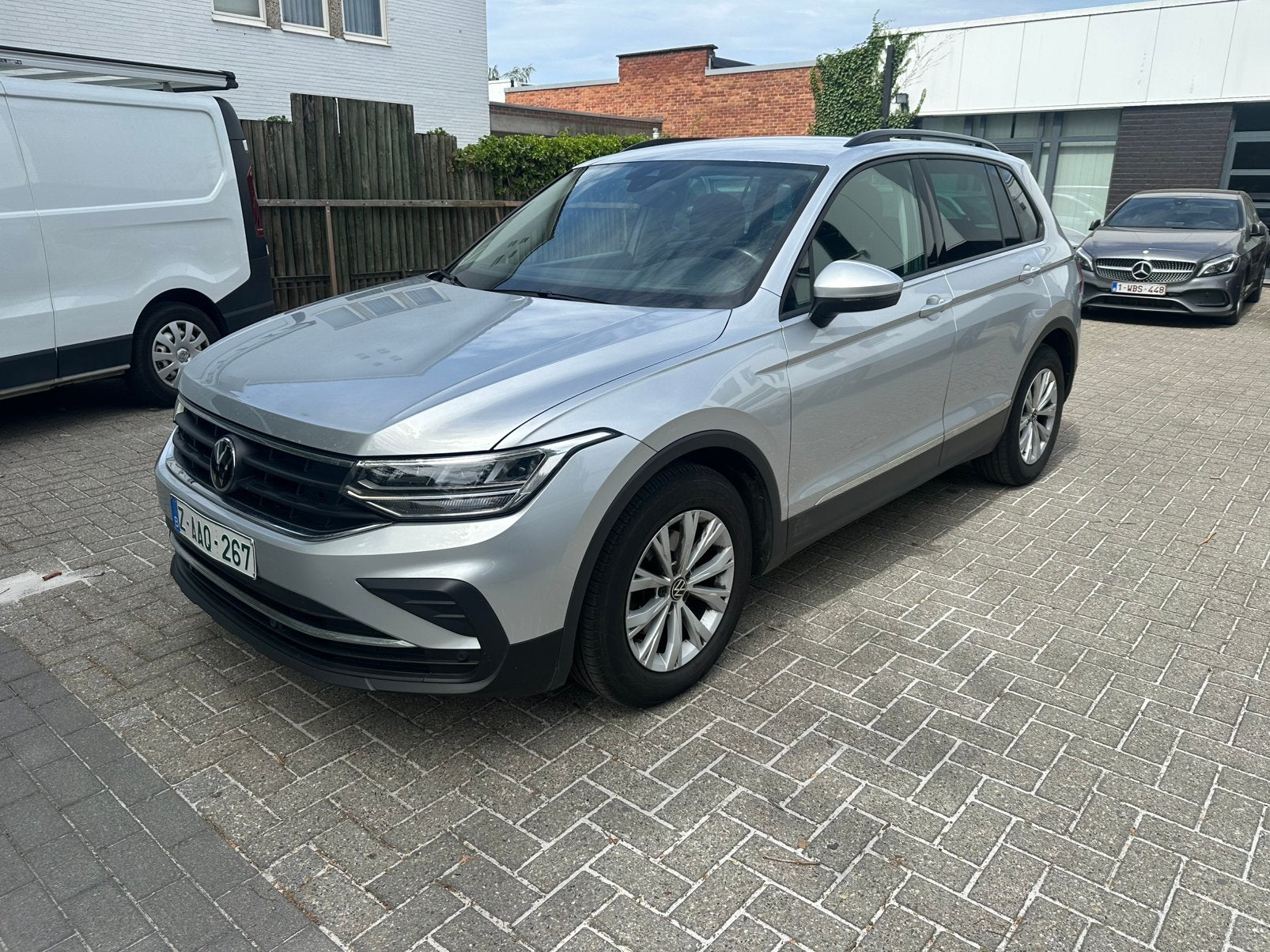 Volkswagen Tiguan DSG 1.5 essence 150 ch lifting, Autos, Achat, Entreprise, Entretenue par le concessionnaire, Noir
