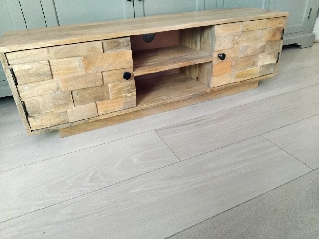 tv meubel mango hout 3 D d deuren nieuw, Huis en Inrichting, Ophalen, Nieuw