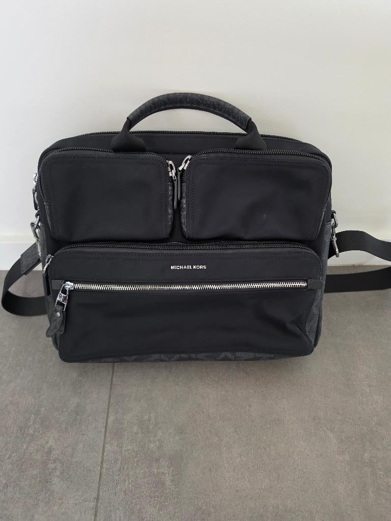 Laptop tas - Michael Kors, Informatique & Logiciels, Sacoches d'ordinateur portable, Enlèvement, 16 pouces, Comme neuf, Sac à bandoulière