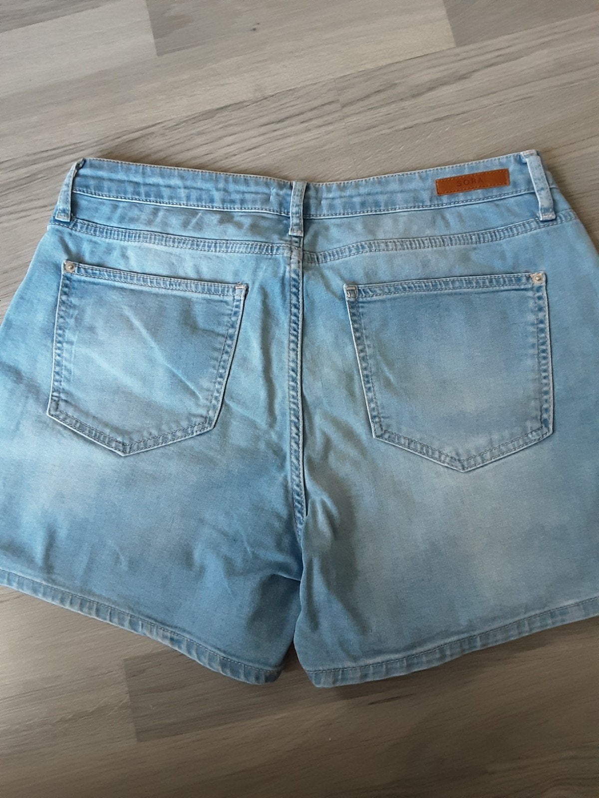 2 shorten  maat 44, Ophalen of Verzenden, Maat 42/44 (L)