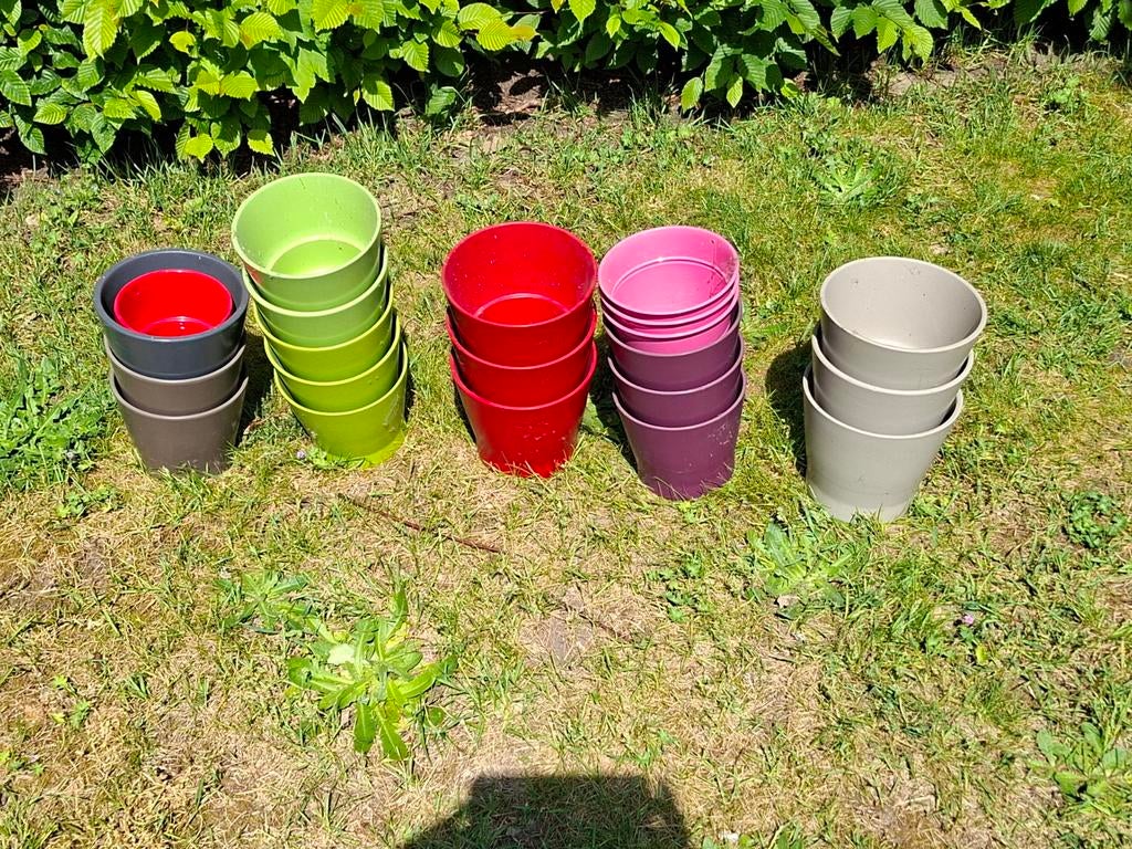 Assortiment bloempotjes, Tuin en Terras, Bloempotten, Ophalen, Rond, Zo goed als nieuw, Binnen