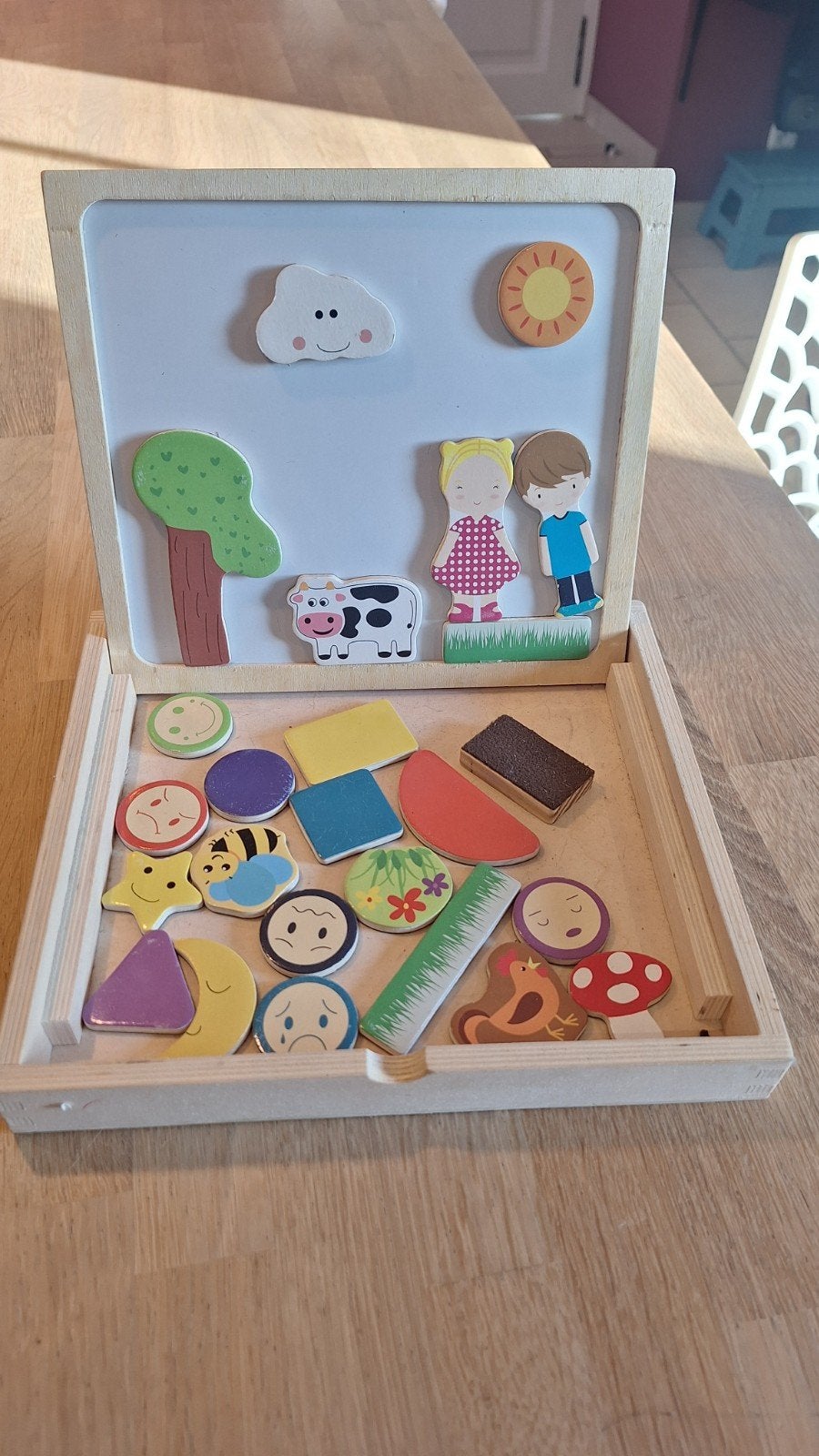 Coffret / Tableau magnétique en bois - Puzzles, formes & émo, Enlèvement, Utilisé