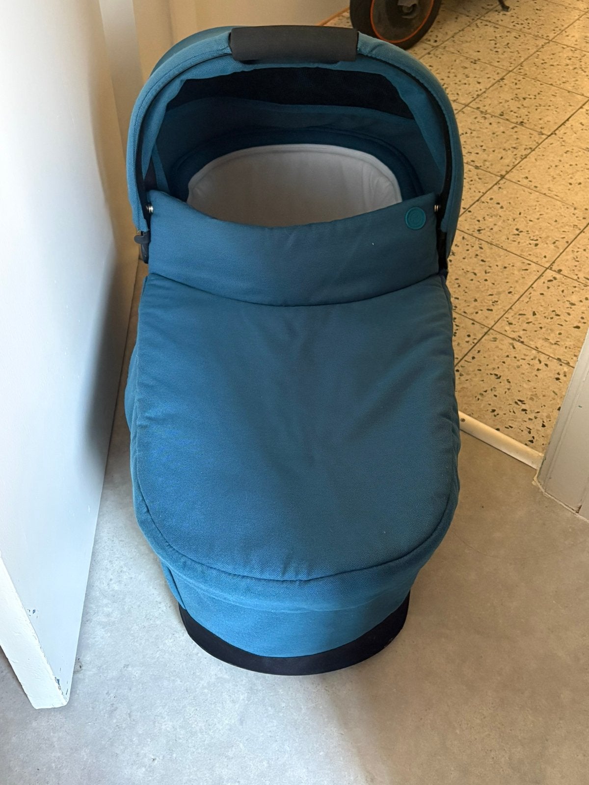 Nacelle cybex bleu, Enlèvement, Comme neuf
