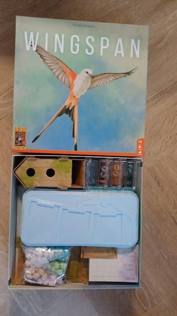 bordspel nieuw van 999 games Wingspan fraai, Hobby en Vrije tijd, Vijf spelers of meer, Ophalen of Verzenden, Nieuw, 999 games