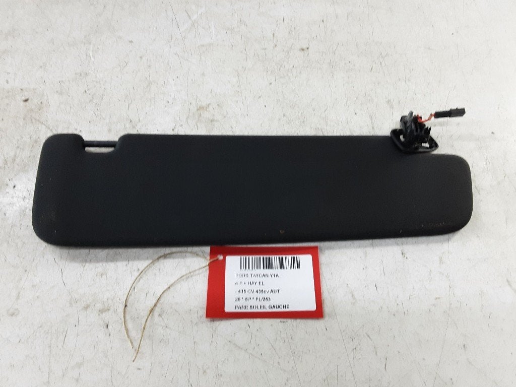 PARE-SOLEIL GAUCHE Porsche Taycan (Y1A) (01-2019/12-2023), Autos : Pièces & Accessoires, Porsche Deutschland GmbH, Porscheplatz 1
70435  Stuttgart, DE