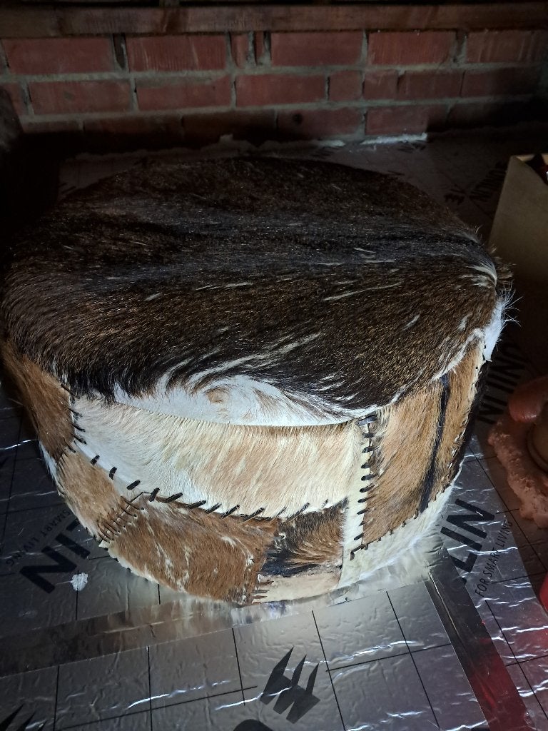 Magnifique pouf en cuir de vachette - diamètre 60 - h.33 cm, Rond, Enlèvement, Utilisé, 50 à 75 cm