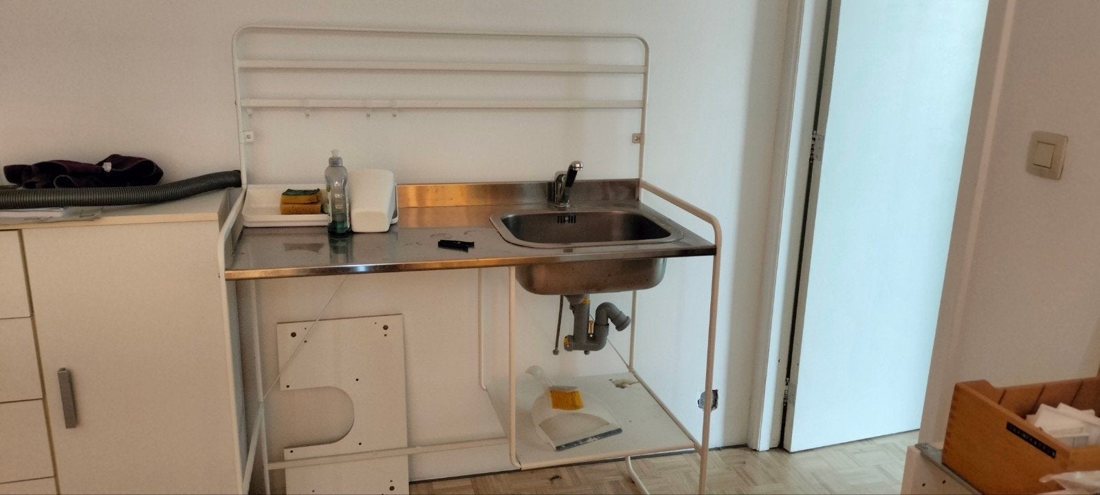 sunnersta Ikea kitchenette, Ophalen
