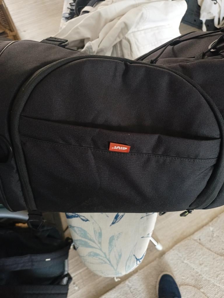 GIVI soft bag voor motorfiets, Ophalen