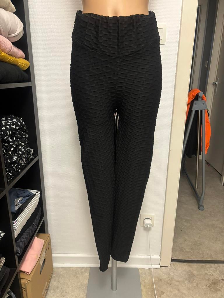 Legging de sport noir neuf, Enlèvement ou Envoi, Longs, Noir, Taille 42/44 (L)