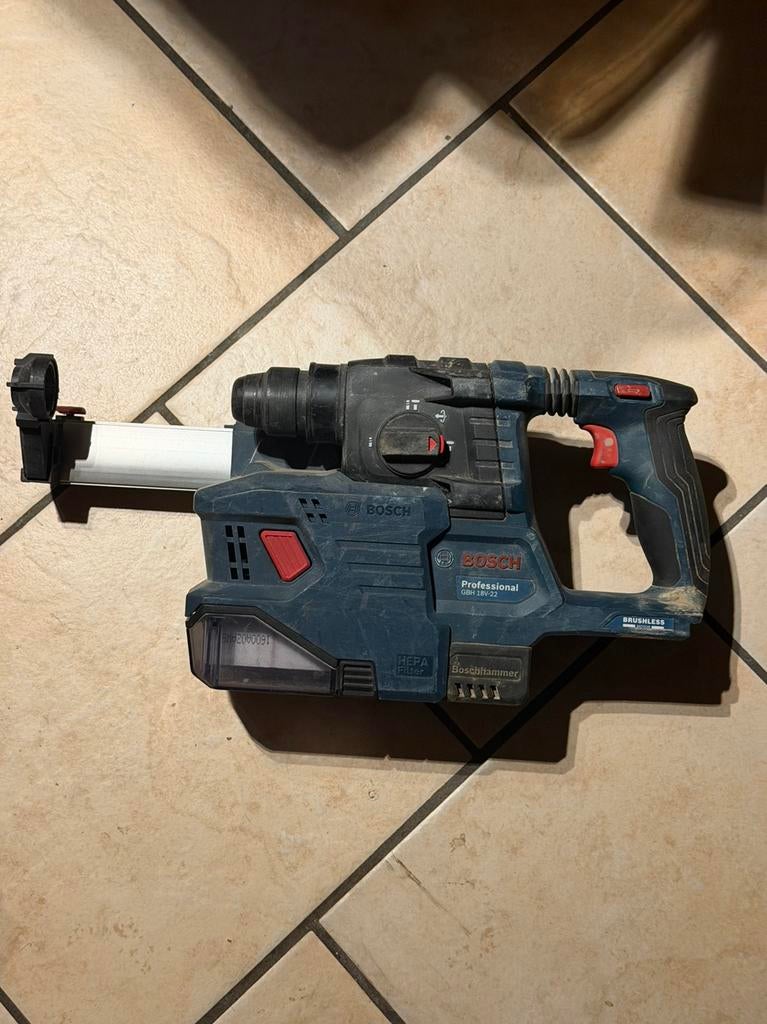 Bosch pro perforateur 18v avec aspirateur, Enlèvement, Utilisé