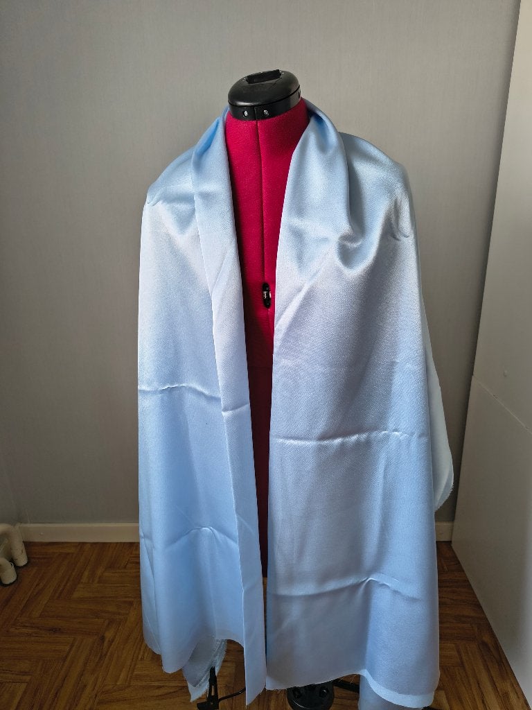 nouveau coupon tissu légèrement brillant, Neuf, Satin ou Soie, 120 cm ou plus, Bleu