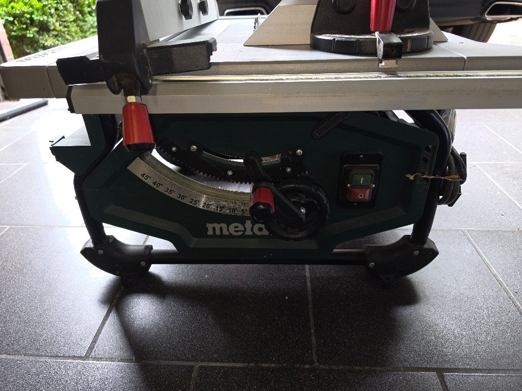 Metabo tafelzaag, Ophalen, Zo goed als nieuw, Afkortzaag, 30 tot 70 mm