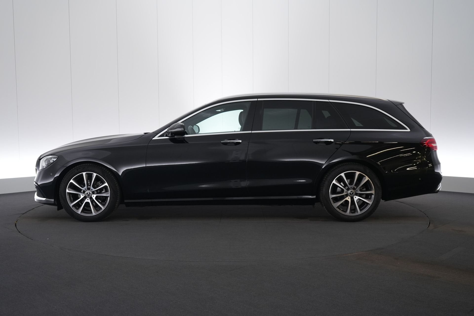 (2CBV359) MERCEDES-BENZ E-CLASS BREAK, Cuir, Achat, 139 g/km, Euro 6