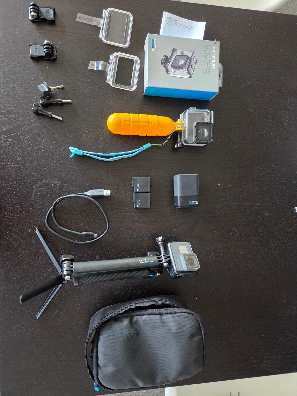 Ensemble complet GoPro Hero 5 noir avec super costume, voyag, Enlèvement, GoPro
