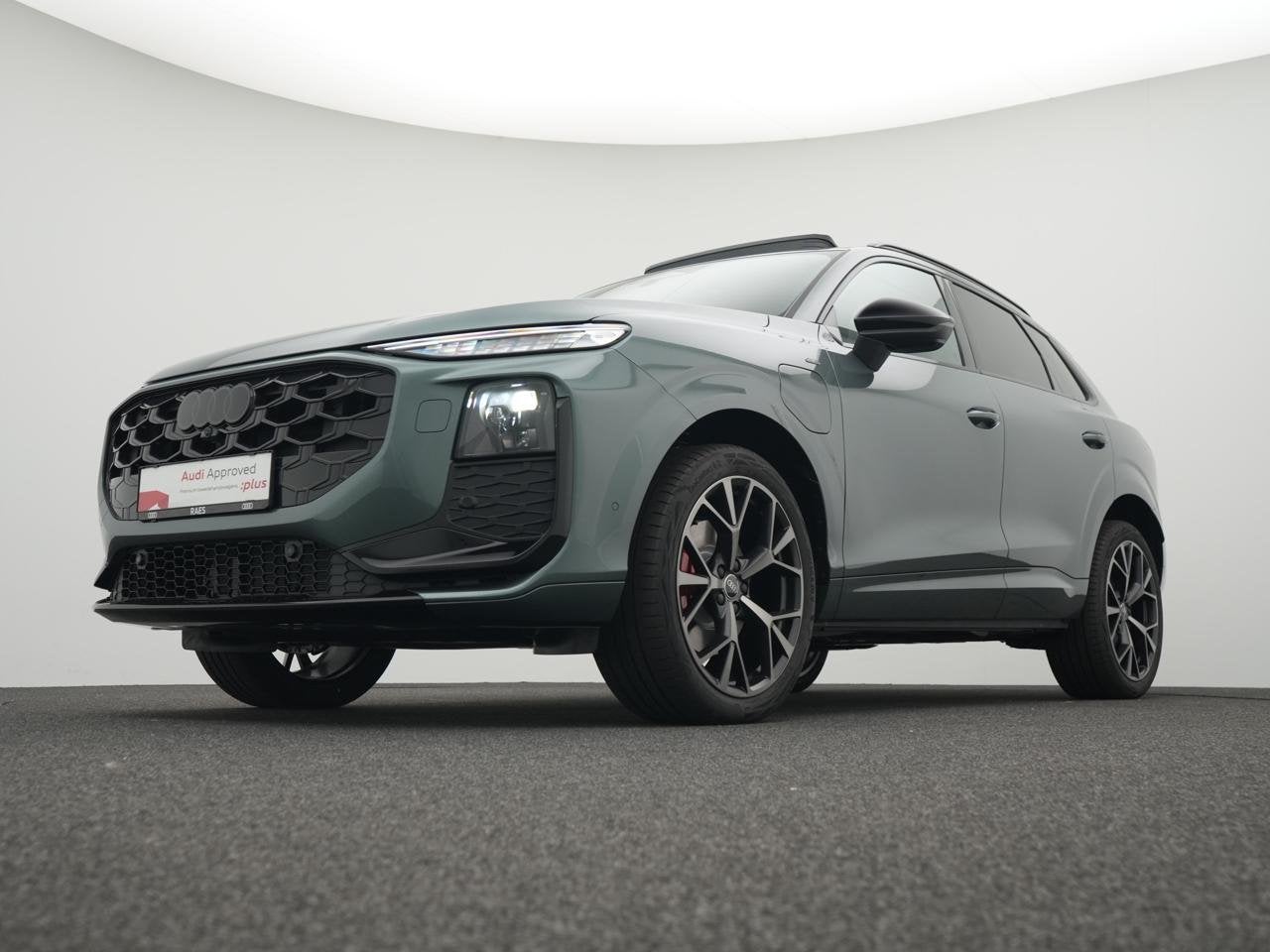 Audi Q3 SUV e-hybrid (PHEV) Audi Q3 SUV Corporate S e-hybrid, Auto's, Automaat, 48 g/km, https://public.car-pass.be/vhr/11bf2173-7f64-4012-8e63-5f93f88f5f07