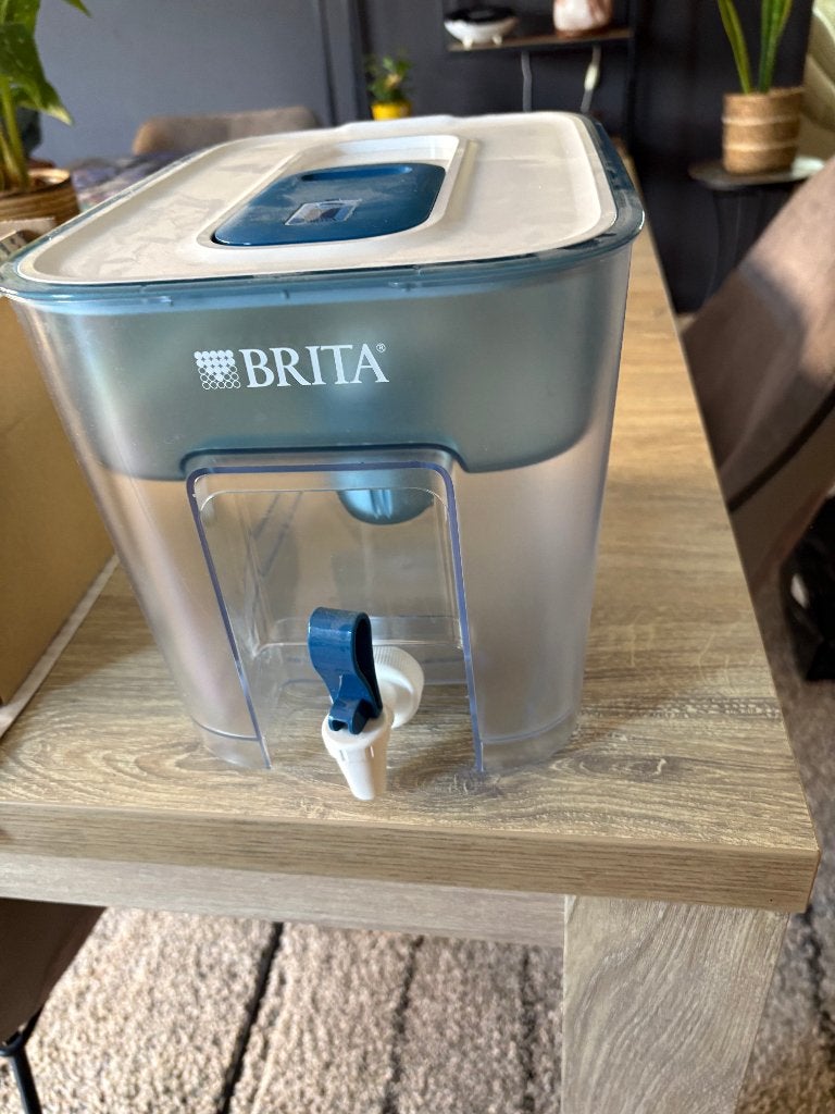 Brita flow waterdispenser 8,2 L+ gratis 4 maxtra pro filters, Huis en Inrichting, Keuken | Keukenbenodigdheden, Ophalen, Overige typen