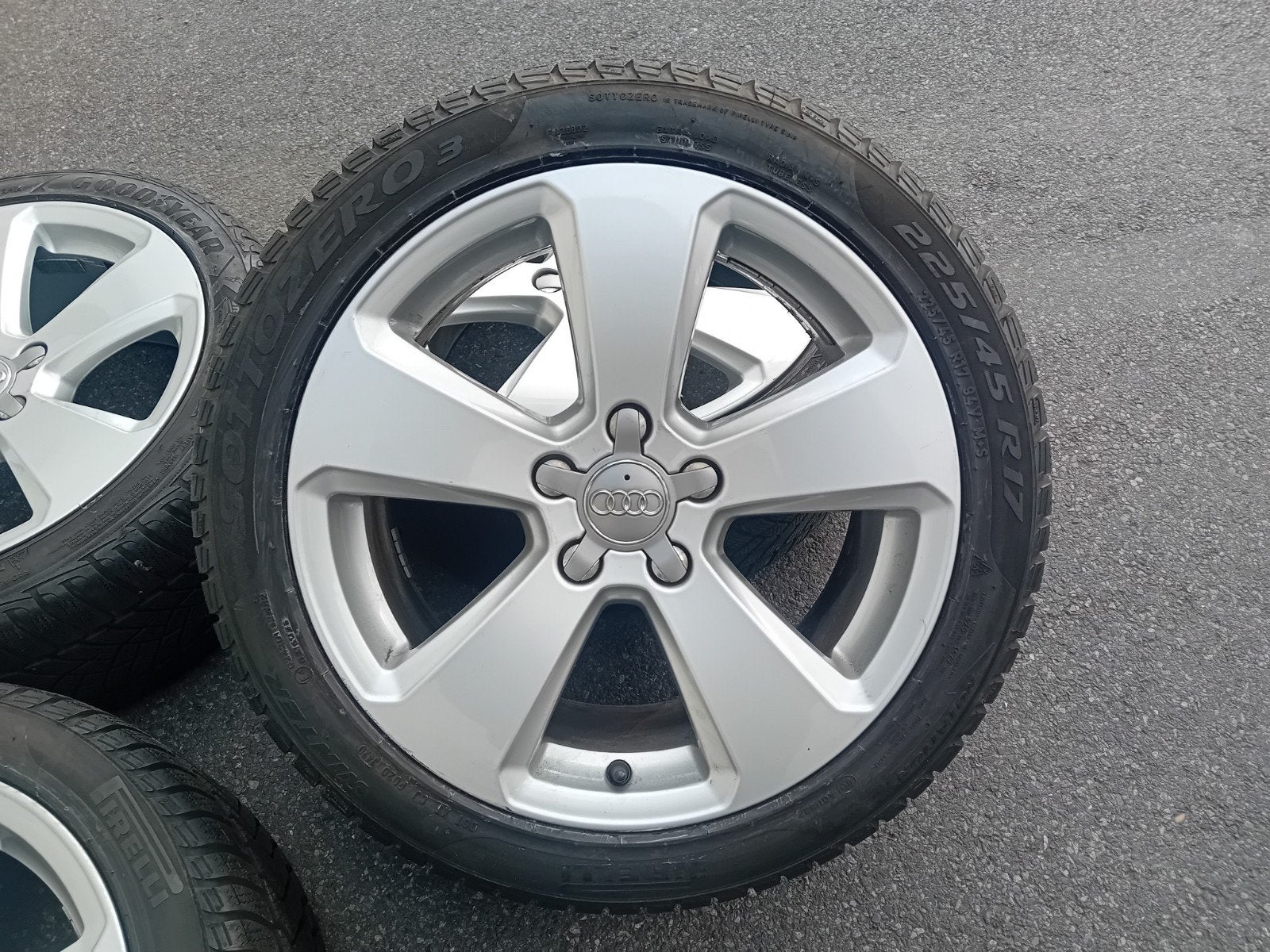 Velgen winterbanden alu Audi A3 S-Line 17inch 5x112 5&7mm🚖, Ophalen
