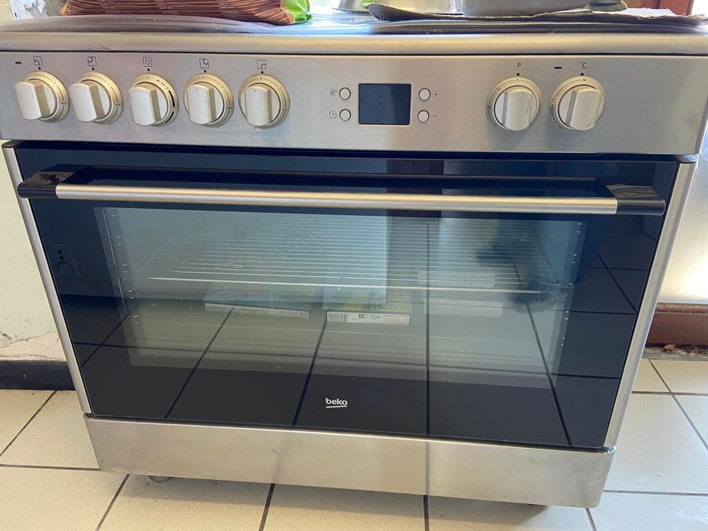 Cuisinière/taque électrique, Enlèvement, Comme neuf