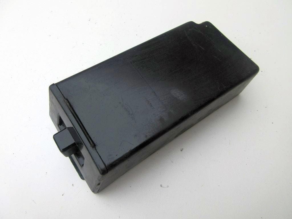Kawasaki GPX600 gereedschap bak opbergvak GPX 600 R tooltray, Enlèvement ou Envoi, Utilisé