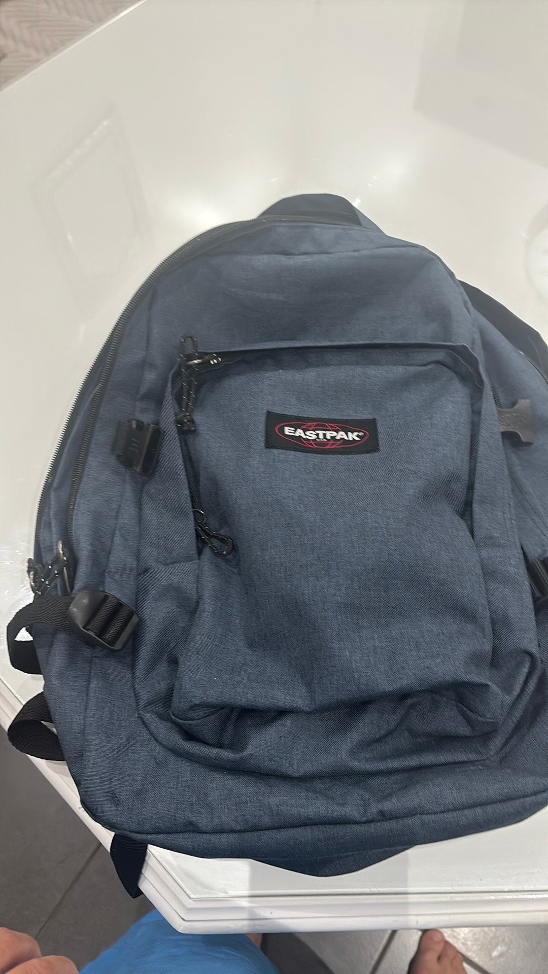 Boekentas eastpak, Ophalen, Zo goed als nieuw, Eastpak