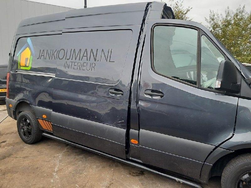 BUMPERHOEK RECHTS VOOR Mercedes-Benz Sprinter 5t (907.6), Gebruikt, Voor, Mercedes-Benz, Bumper