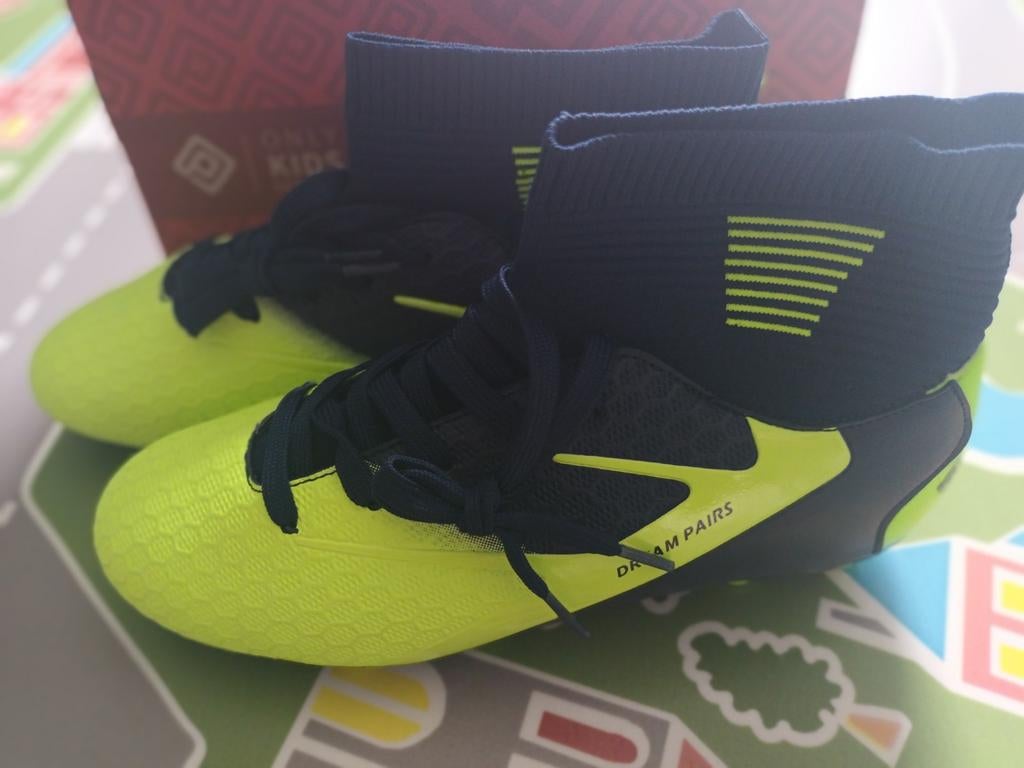 LOT FOOT REVENDEUR – Chaussures + Gants + Protège Tibias, Taille L, Enlèvement ou Envoi, Chaussures