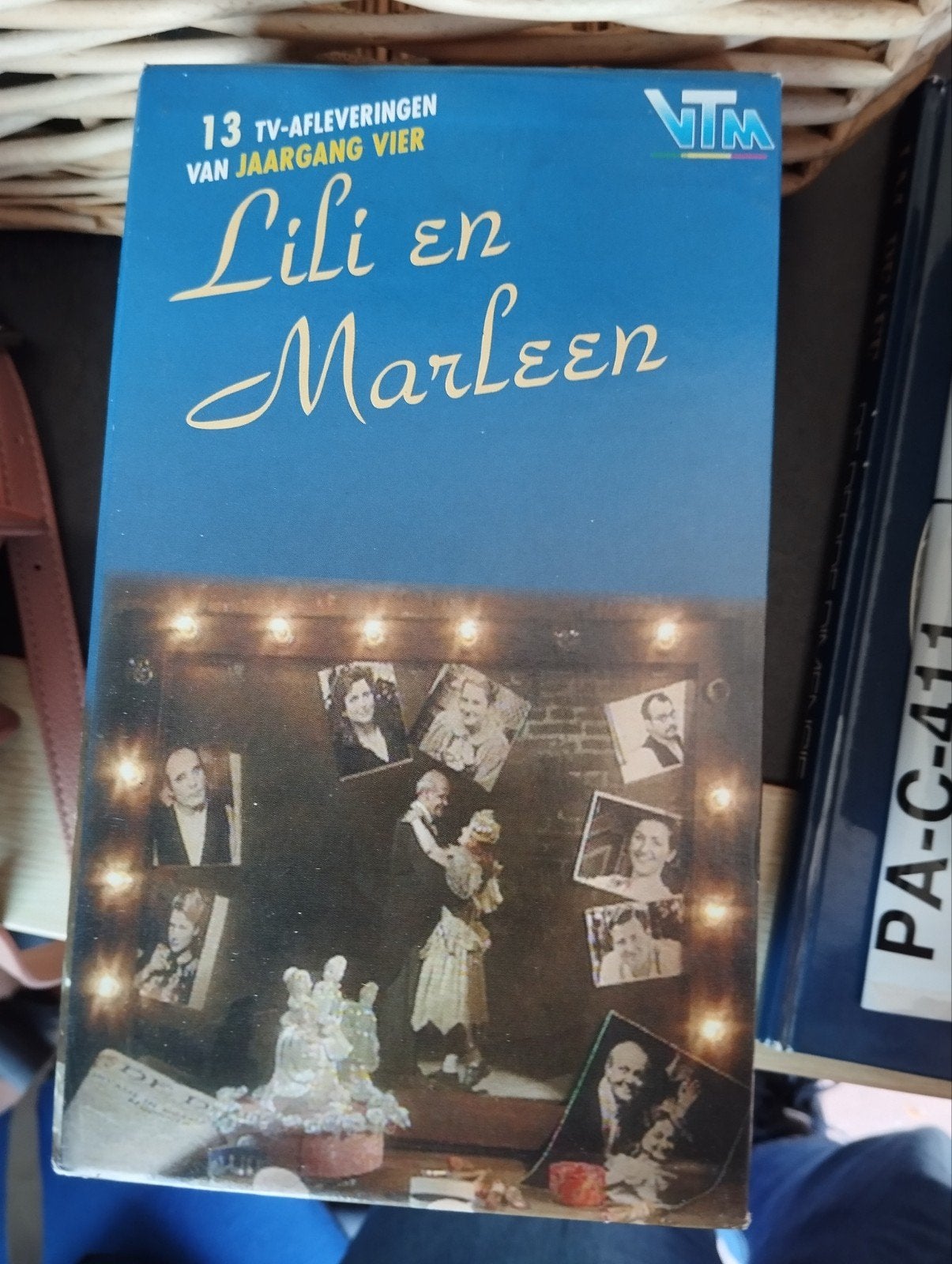 Lili en Marleen boxen videos, Ophalen