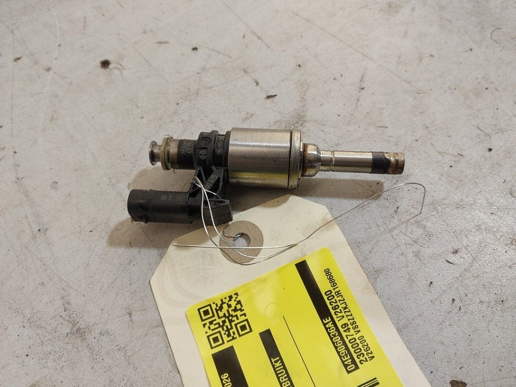 INJECTEUR Seat Arona (KJX) (01-2017/-) (|04E906036AE|), Robert Bosch AG, Utilisé, Seat, Robert-Bosch-Allee 1
74232  Abstatt, DE