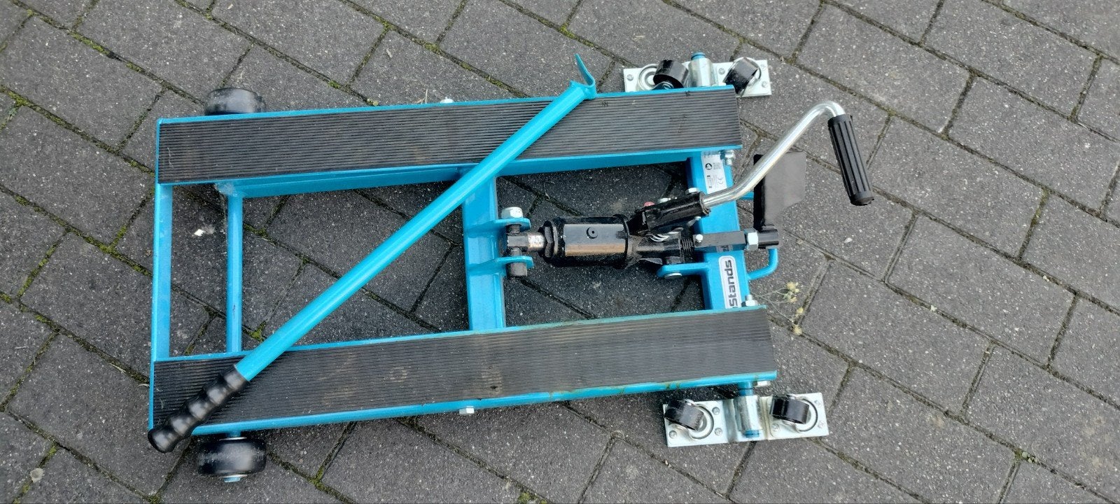 hefbrug voor motoren, Enlèvement